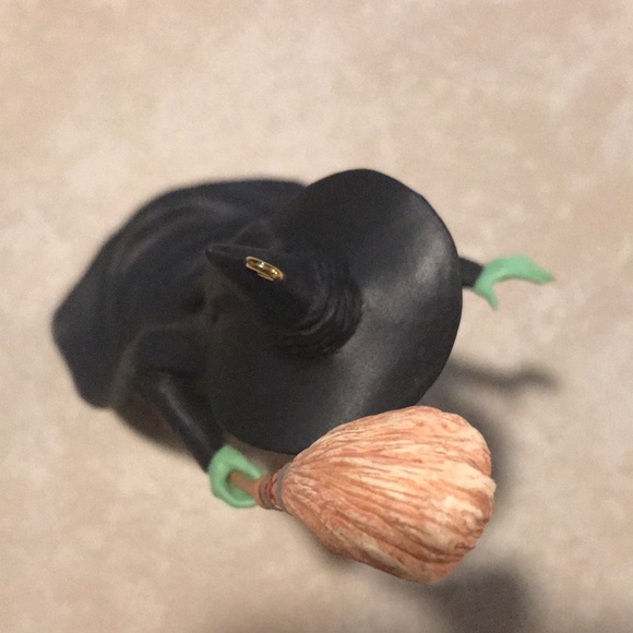 VINTAGE 1996 WITCH OF THE WEST THE WIZARD OF OZ ORNAMENT - Picture 13 of 17